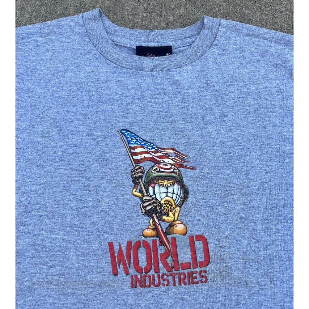VINTAGE 90’S WORLD INDUSTRIES SKATEBOARDS T-SHIRT
